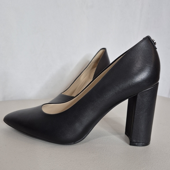 Nine West Astoria 9x9 NWOB Black Block Heel Pump Classic High Heels - Size 6 1/2 - Picture 4 of 13